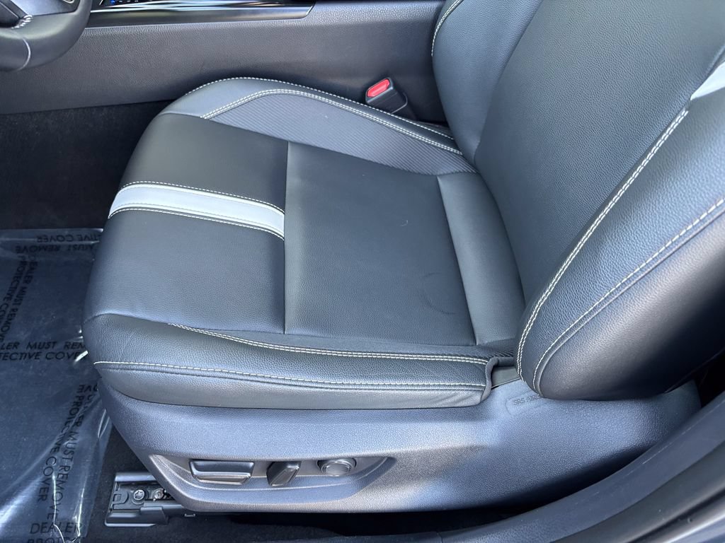 Used 2025 Toyota Camry SE FWD image 19