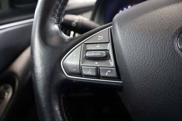 Used 2017 INFINITI Q50 Signature Edition w/ Cargo Package (L95) image 18