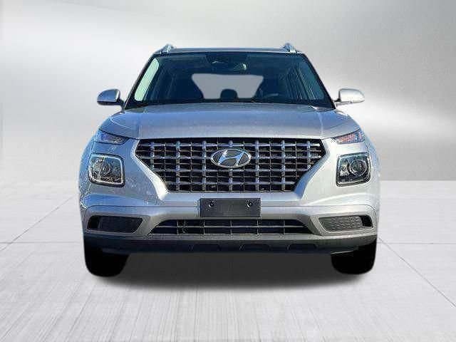 New 2025 Hyundai Venue SEL image 21