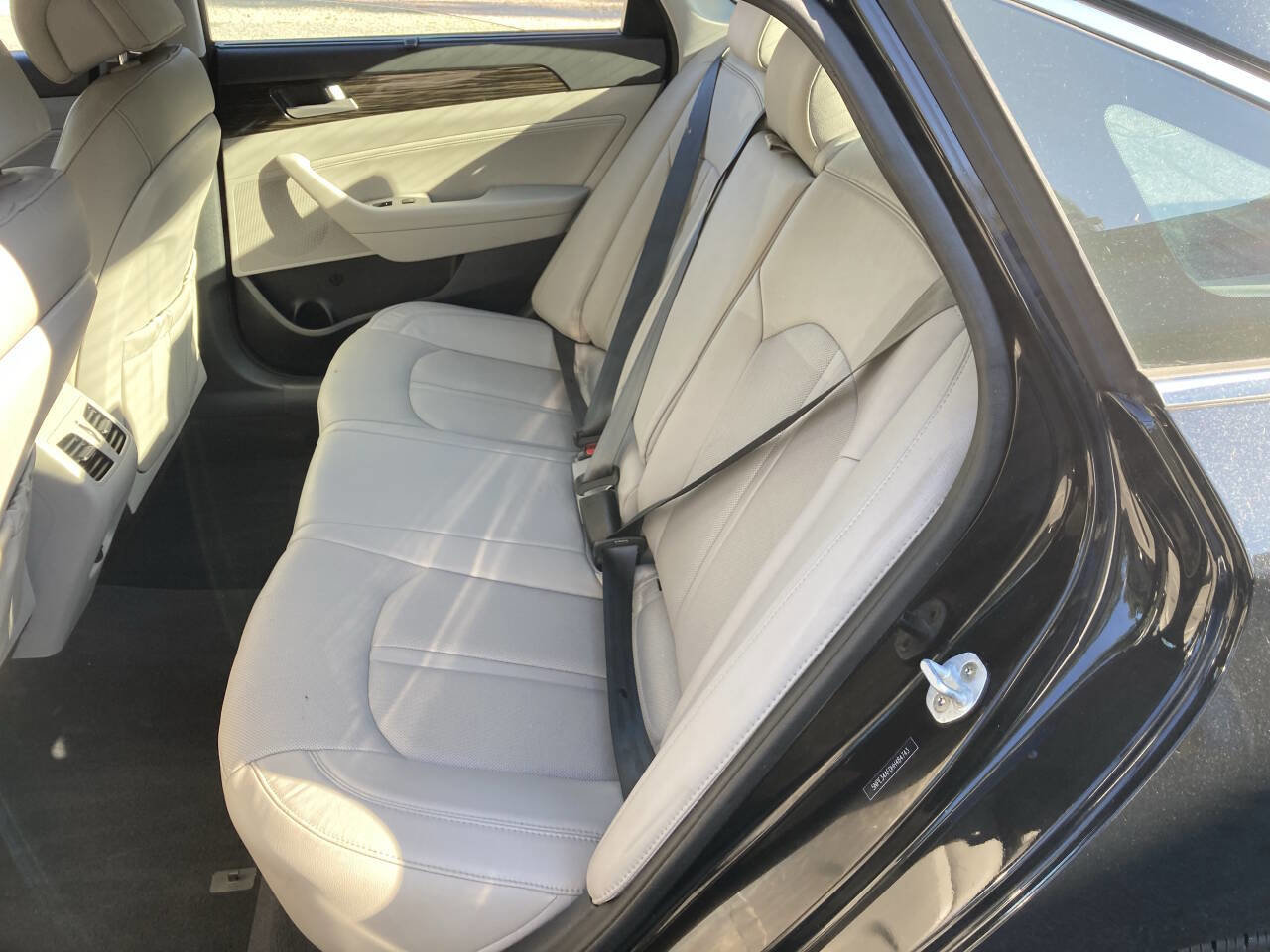 Used 2017 Hyundai Sonata Limited w/ Ultimate Package 04 image 5