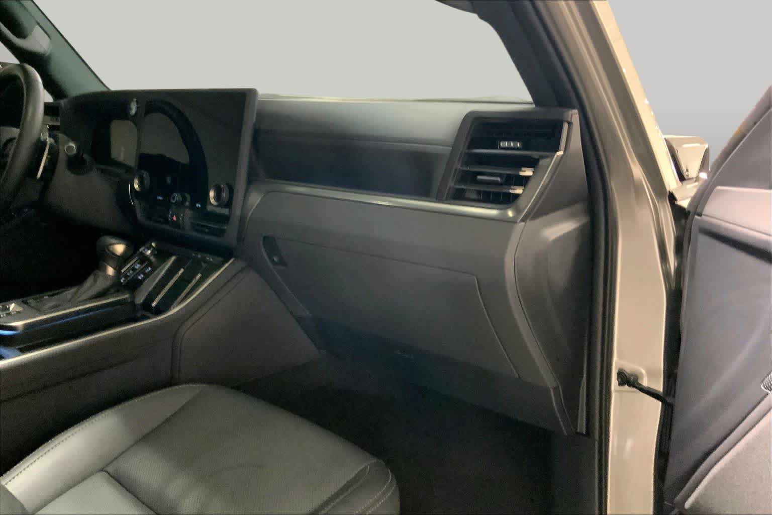 Used 2024 Lexus GX 550 AWD/4WD image 25