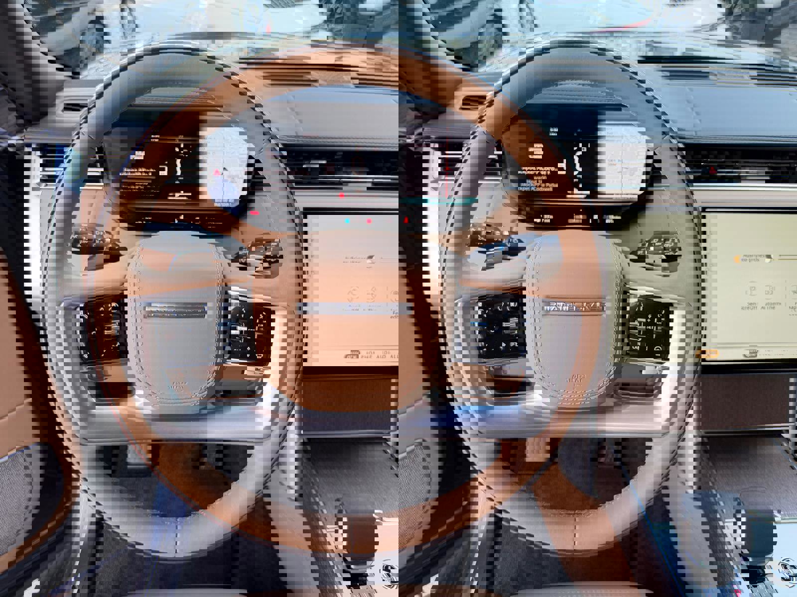 Used 2024 Land Rover Range Rover Long Wheelbase Autobiography image 37