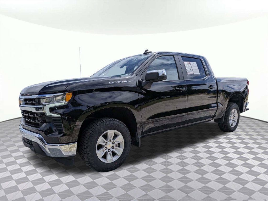 Used 2025 Chevrolet Silverado 1500 LT RWD image 7