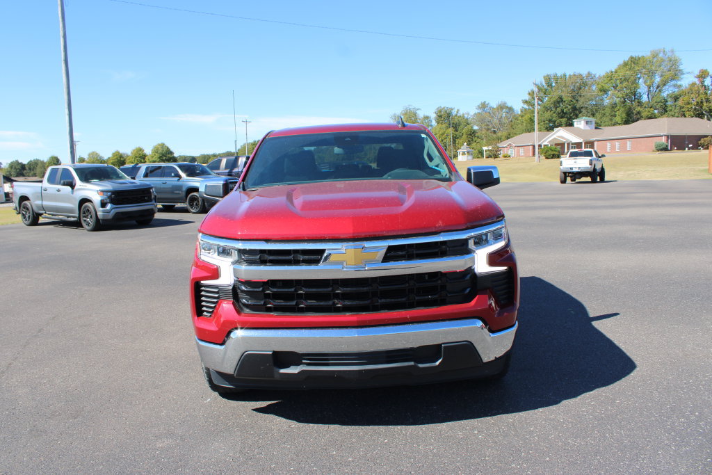 Used 2022 Chevrolet Silverado 1500 LT RWD image 3