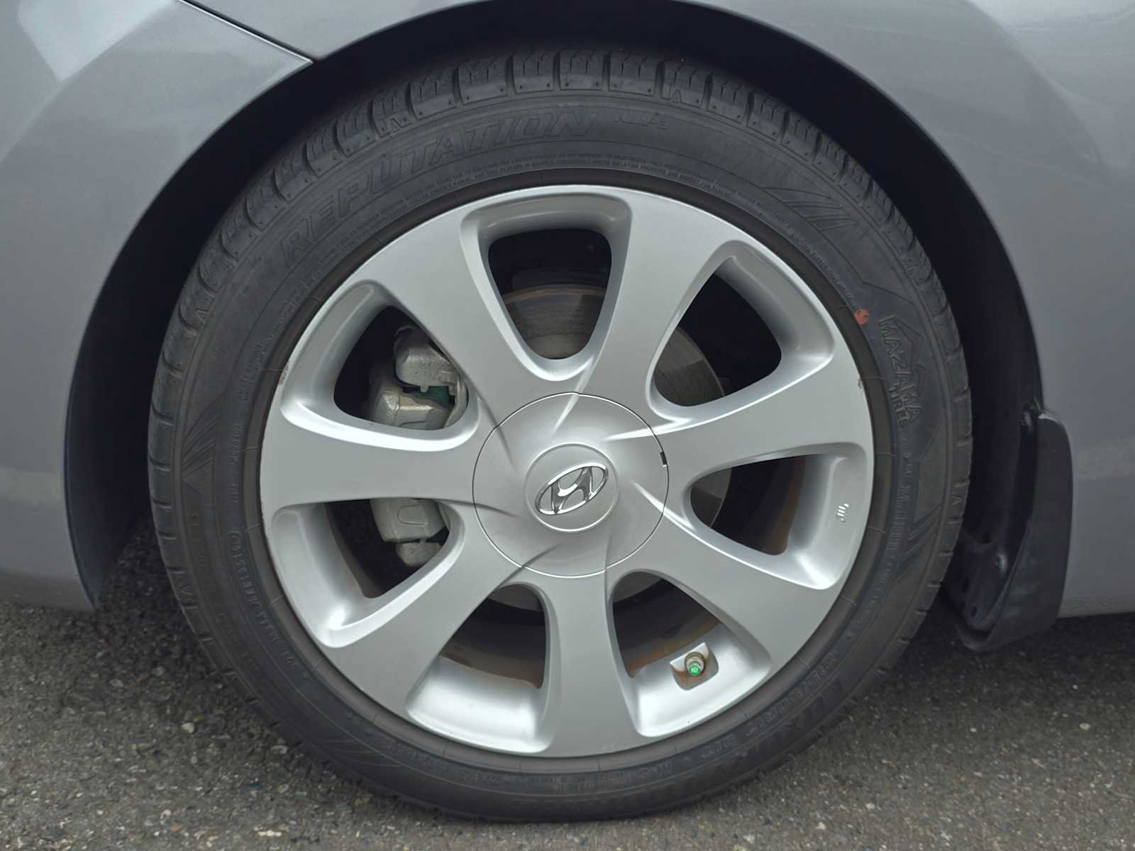 Used 2013 Hyundai Elantra Limited w/ Technology Pkg FWD image 4