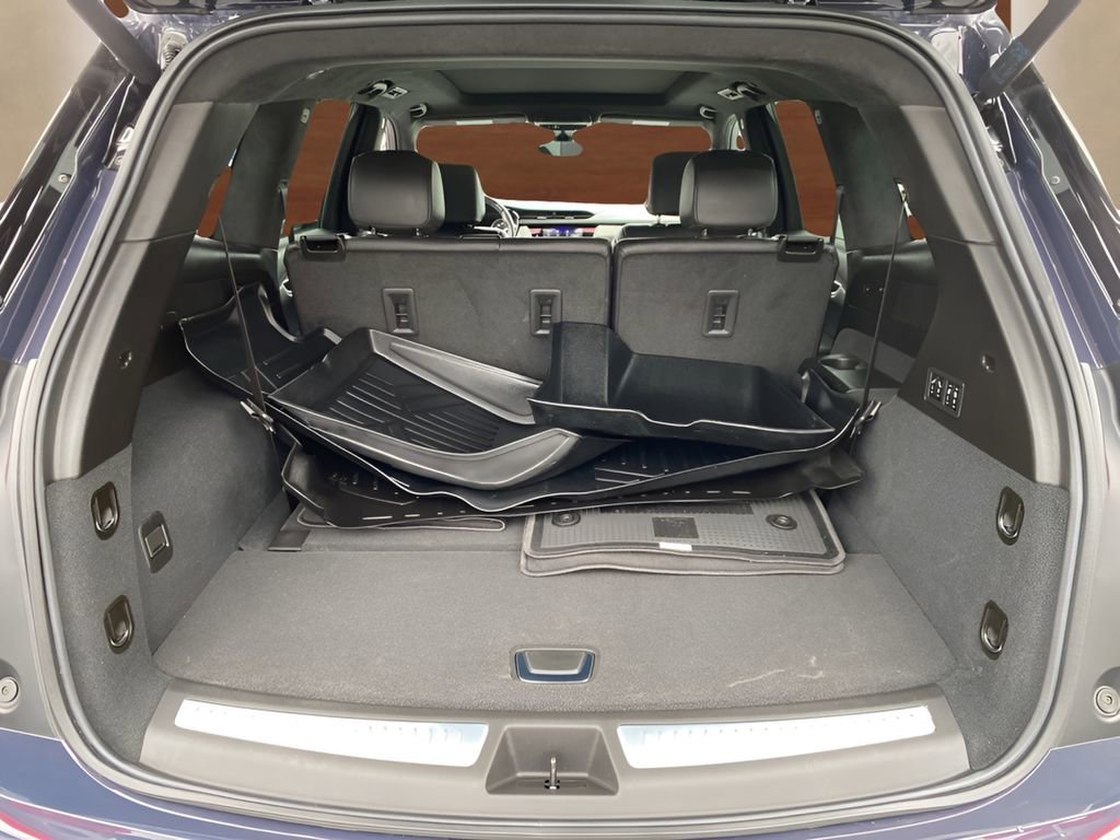 Certified 2024 Cadillac XT6 Premium Luxury w/ Platinum Package image 12