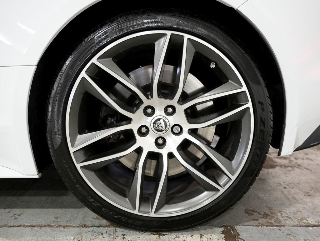 Used 2024 Jaguar F-TYPE R-Dynamic RWD image 30