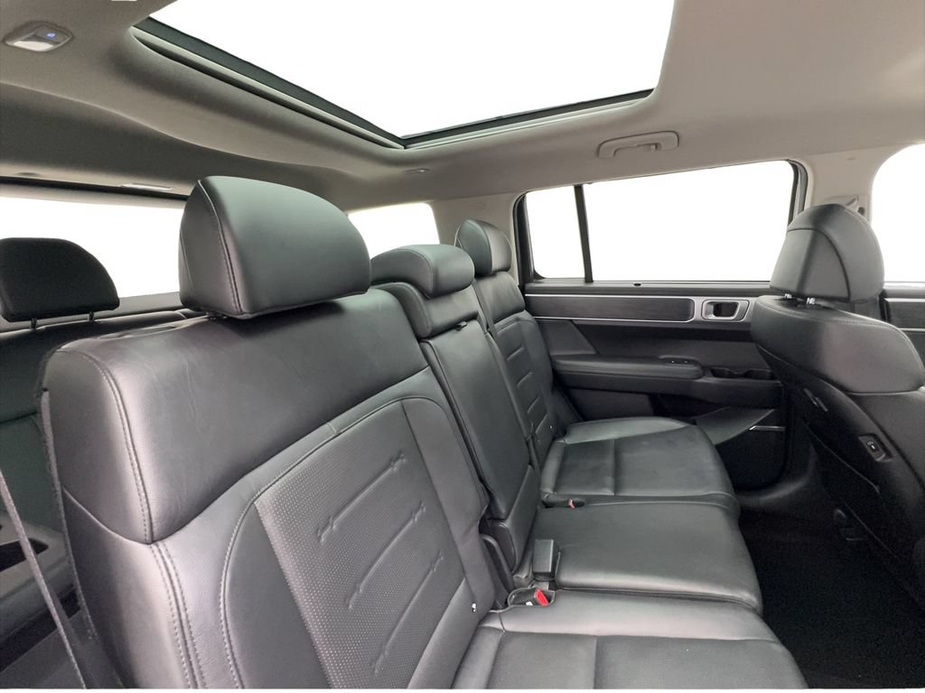 Used 2024 Hyundai Santa Fe Limited AWD/4WD image 31
