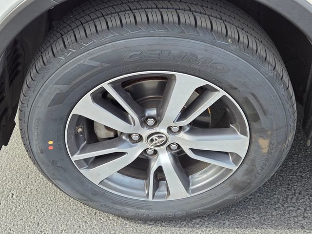 Used 2016 Toyota RAV4 XLE w/ Convenience Package FWD image 7