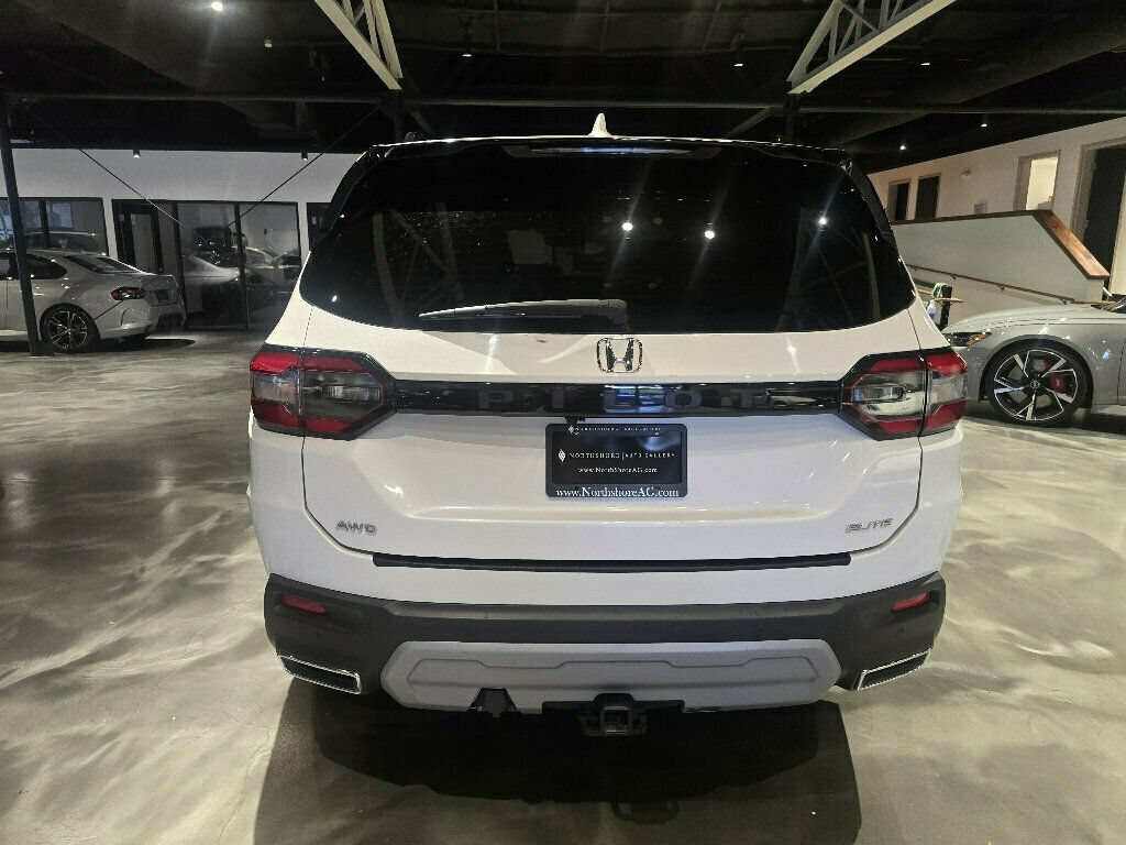 Used 2023 Honda Pilot Elite image 6
