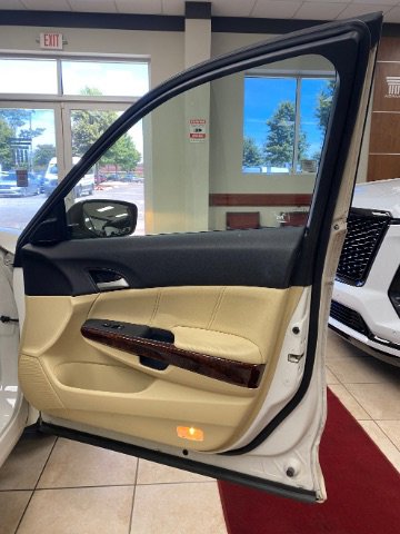 Used 2010 Honda Crosstour EX-L image 11