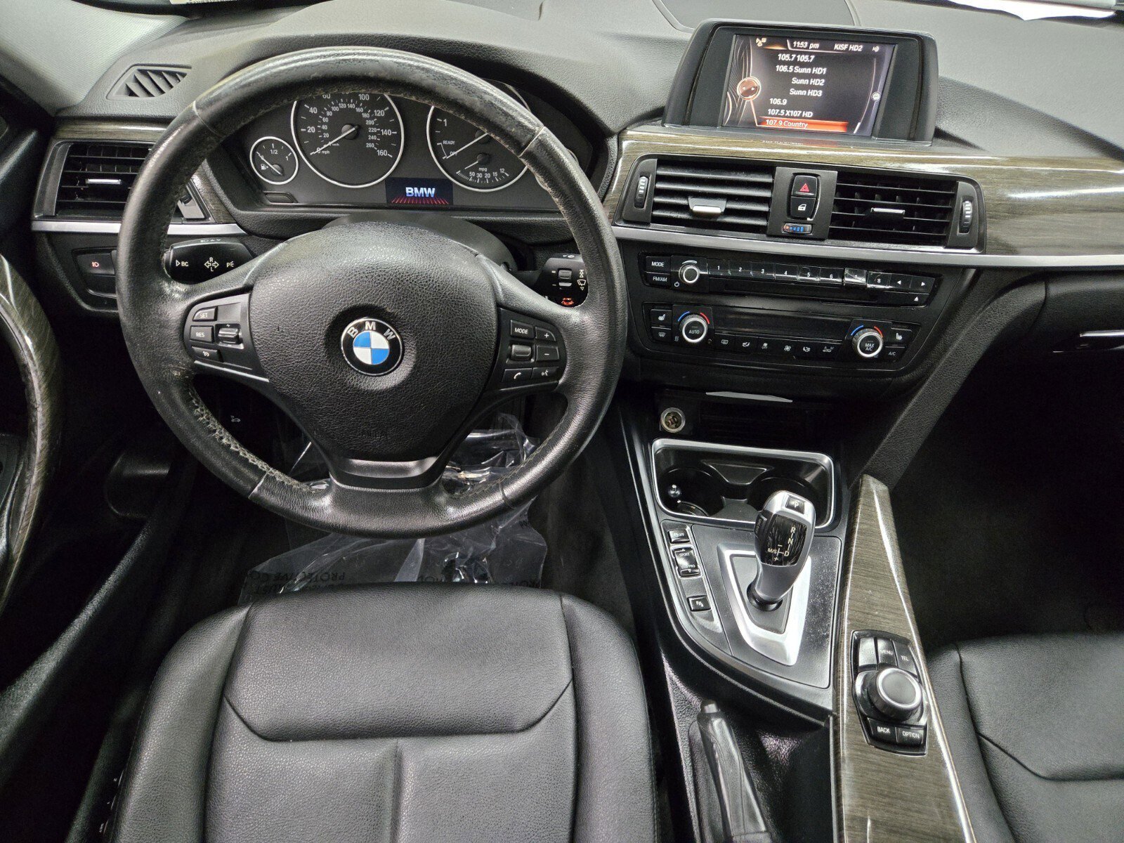 Used 2015 BMW 320i xDrive Sedan image 10