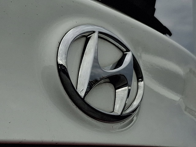 Certified 2023 Hyundai Santa Fe SEL w/ Winter Weather Package image 32