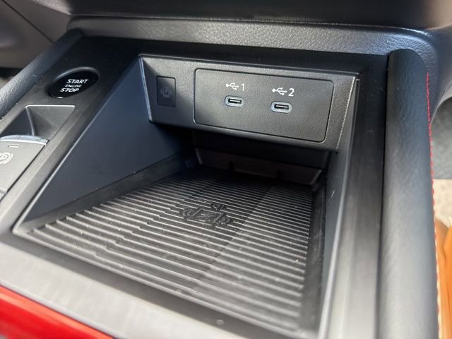 New 2026 Nissan Kicks SR w/ Cold Weather Package AWD/4WD image 18