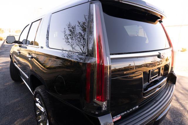 Used 2020 Cadillac Escalade Platinum image 36