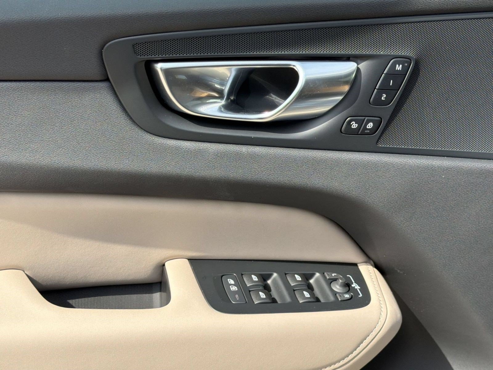 New 2026 Volvo XC60 B5 Plus w/ Climate Package AWD/4WD image 26