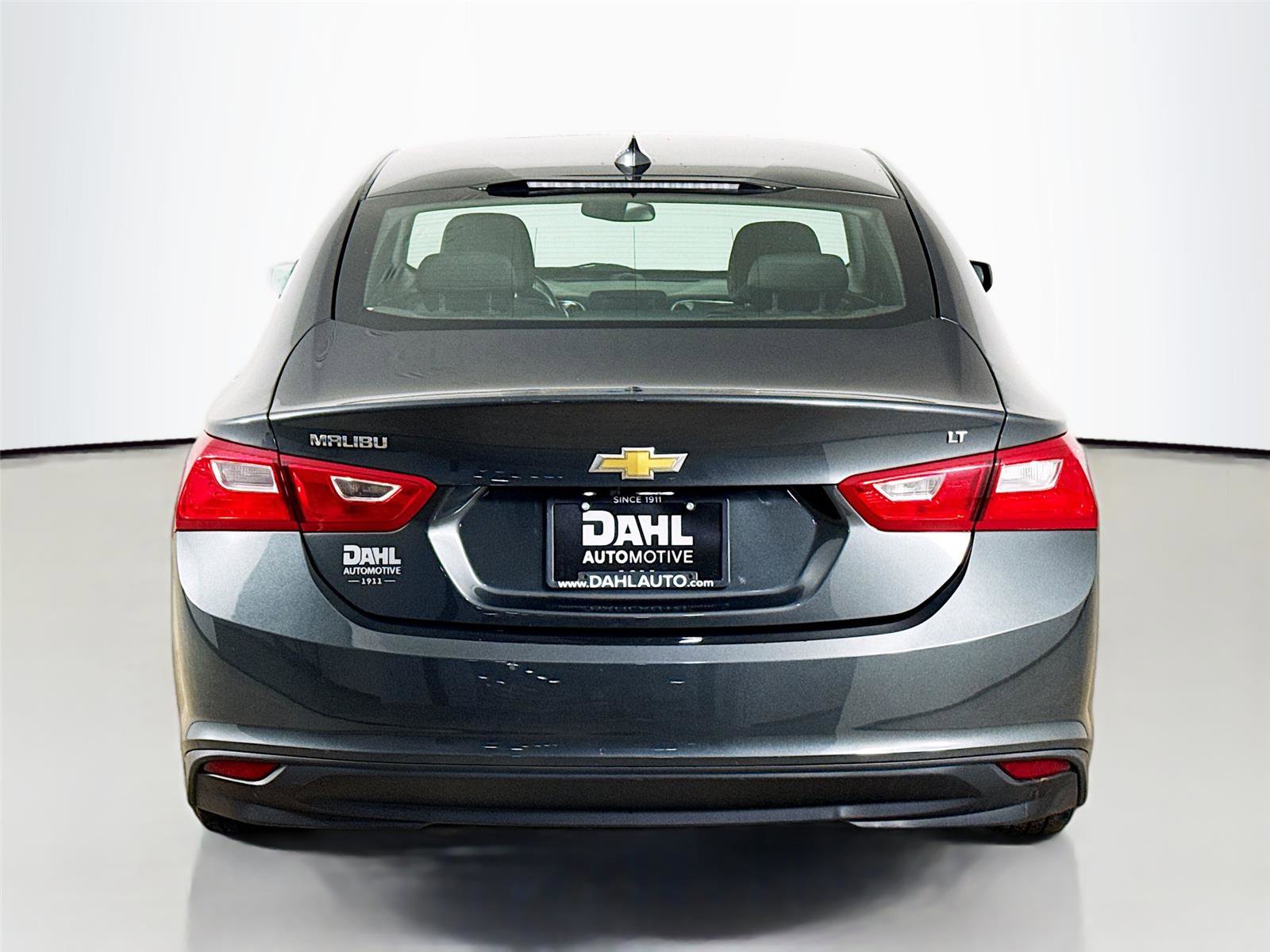 Used 2017 Chevrolet Malibu LT image 12