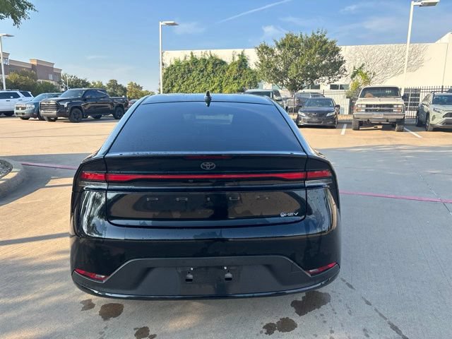Used 2024 Toyota Prius LE FWD image 6