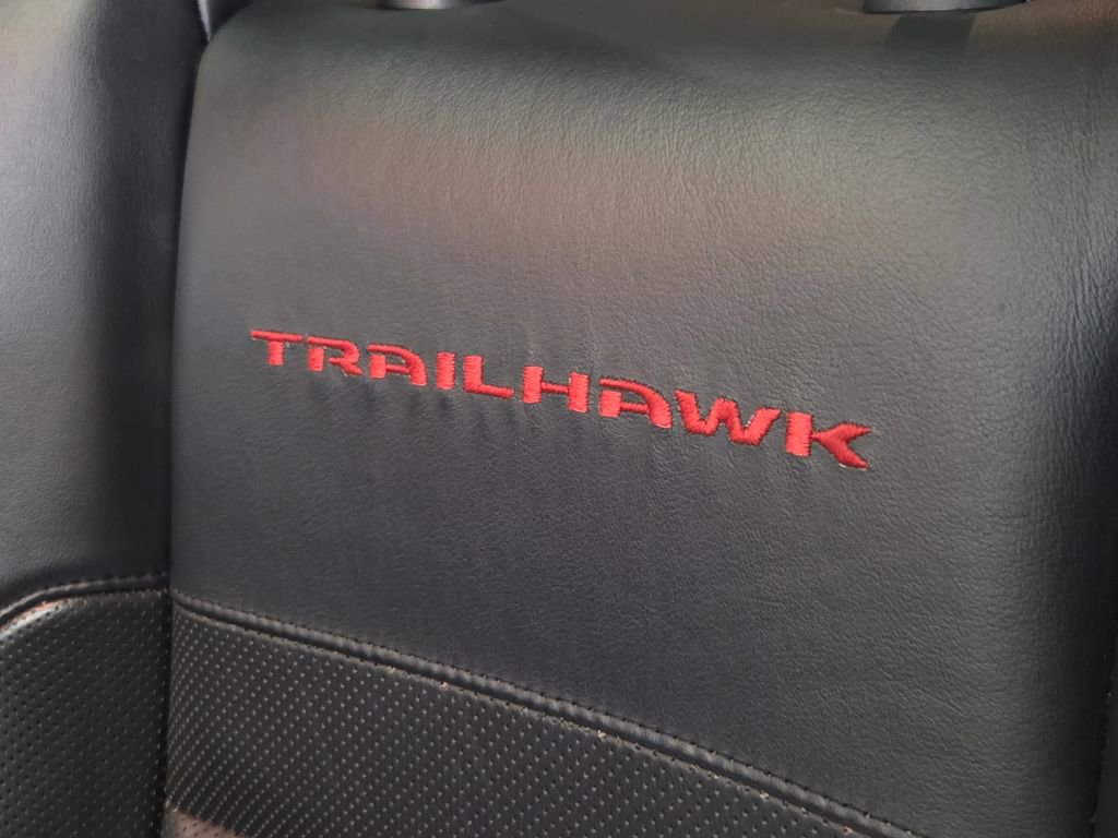 Certified 2020 Jeep Grand Cherokee Trailhawk w/ Trailhawk Luxury Group image 27