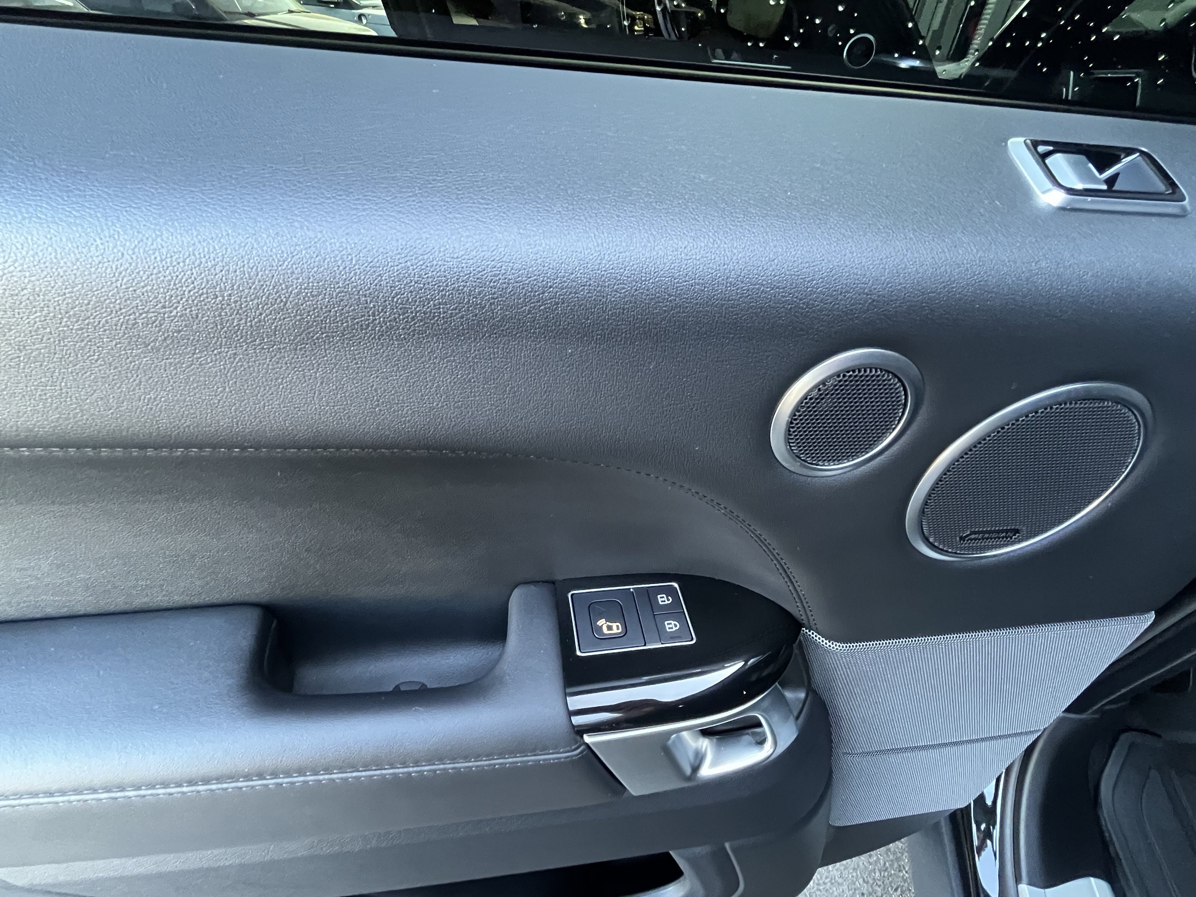 Certified 2022 Land Rover Range Rover Sport HSE Silver Edition image 29