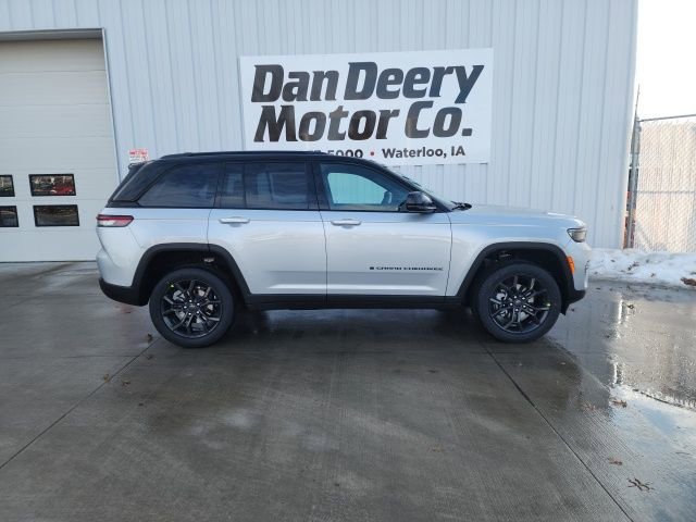 New 2025 Jeep Grand Cherokee Limited image 13