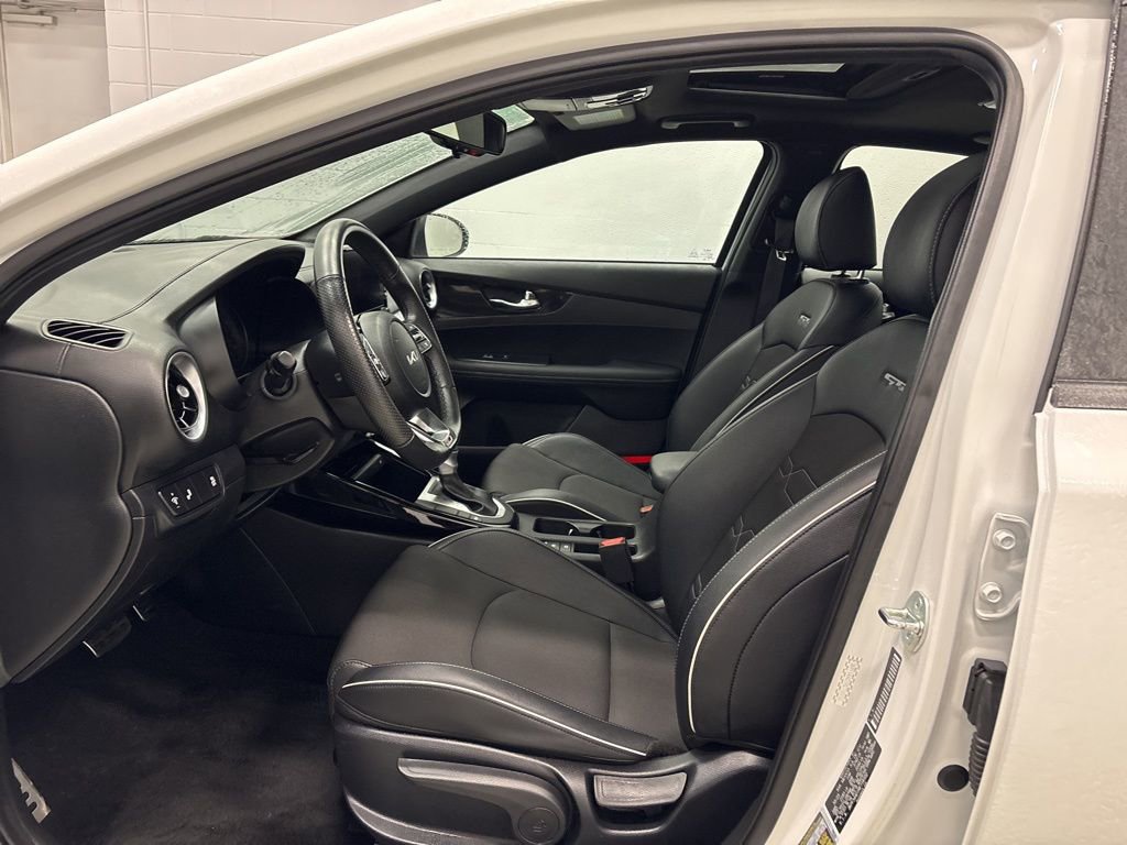 Used 2024 Kia Forte GT-Line w/ GT-Line Premium Package image 9