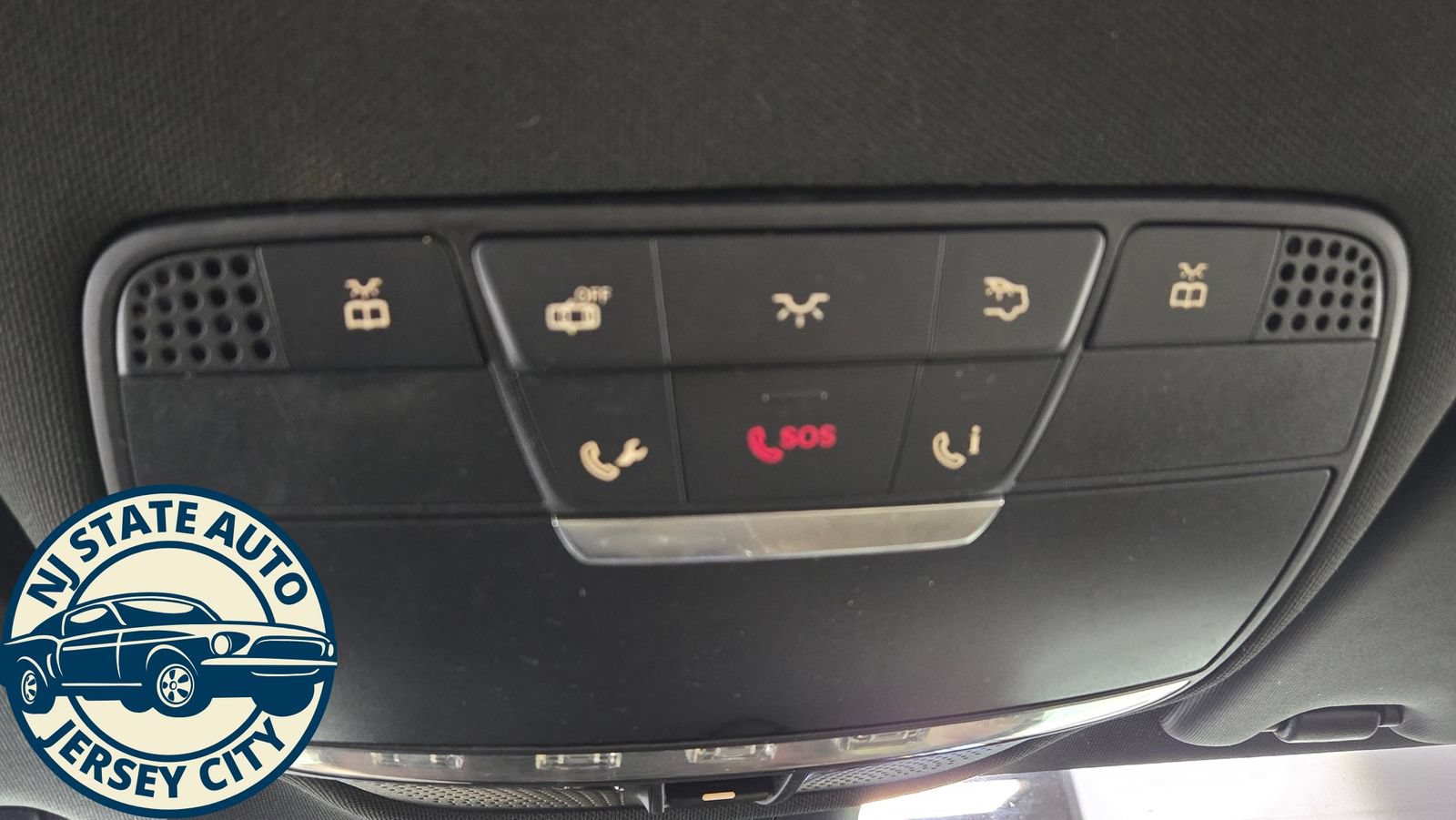 Used 2018 Mercedes-Benz C 300 4MATIC Sedan w/ Premium Package image 22
