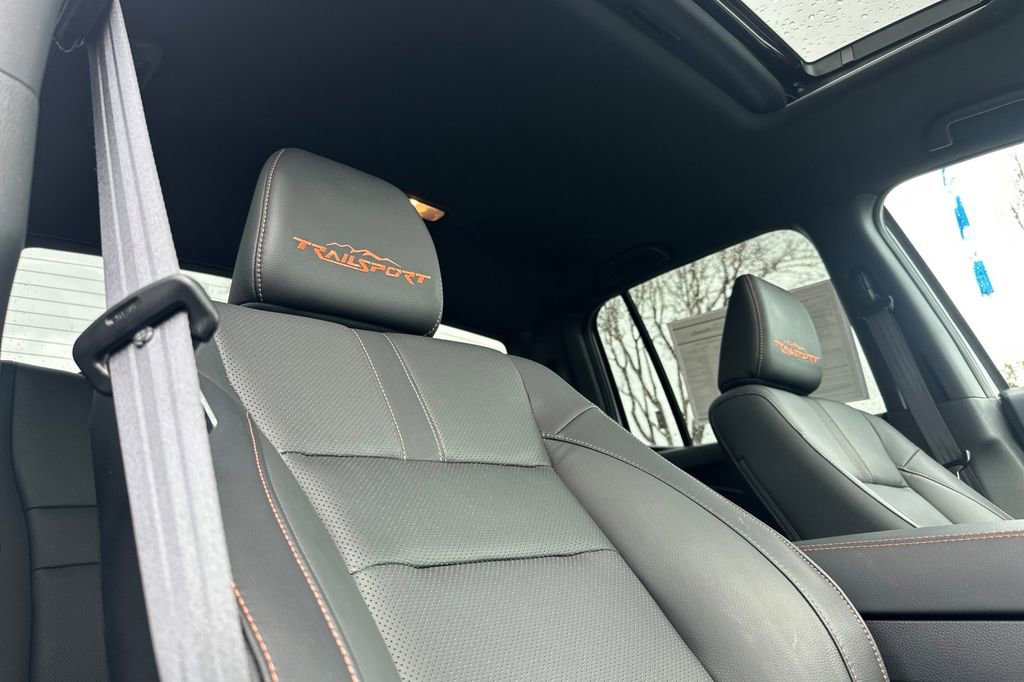 Used 2025 Honda Ridgeline TrailSport image 16