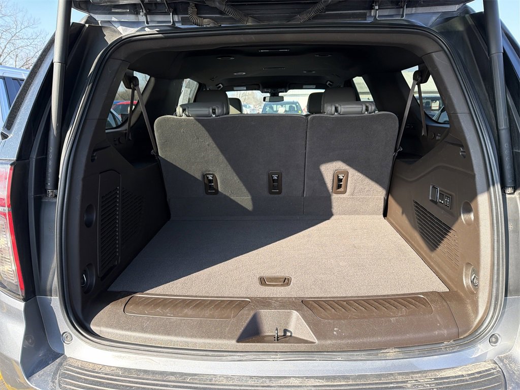 Certified 2022 Chevrolet Suburban LT w/ Luxury Package image 18