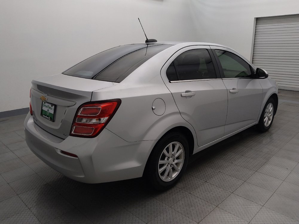 Used 2019 Chevrolet Sonic LT image 9