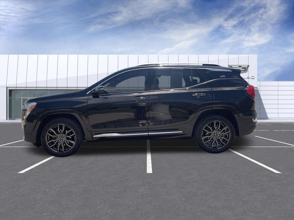 Used 2024 GMC Terrain Denali w/ Black Diamond Edition AWD/4WD image 5