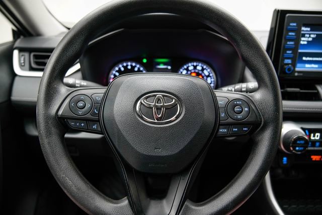 Used 2022 Toyota RAV4 XLE image 31