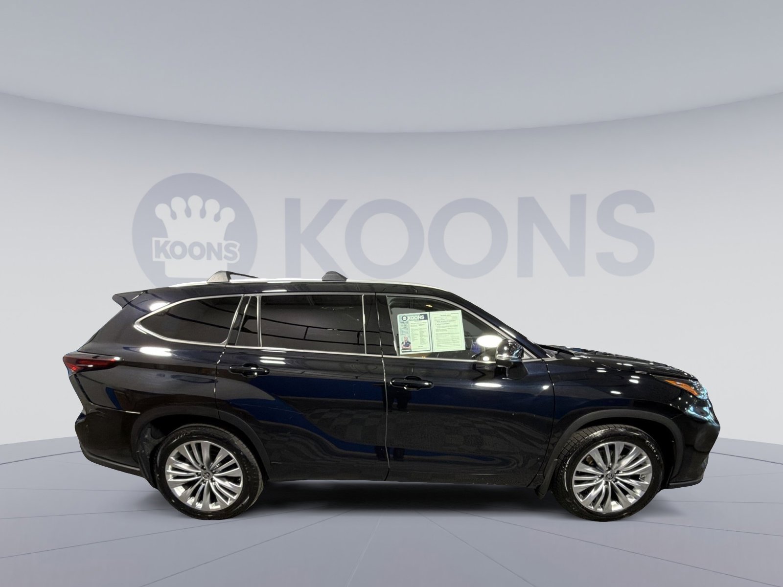 Used 2024 Toyota Highlander Platinum AWD/4WD image 17