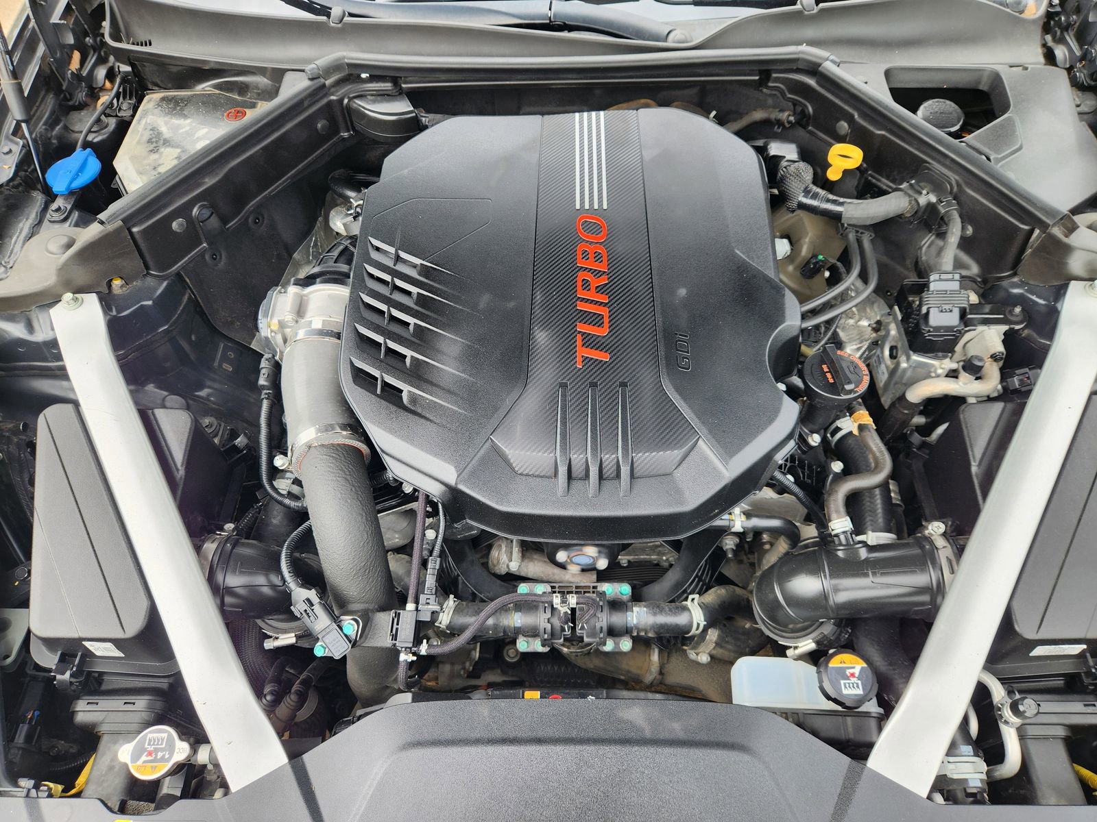 Used 2022 Kia Stinger GT1 w/ Red Interior Color Package image 38