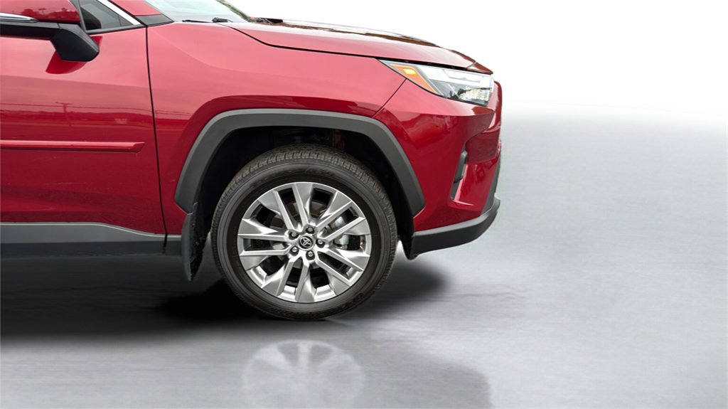 Used 2024 Toyota RAV4 XLE Premium image 22