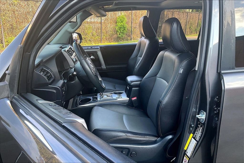 Used 2018 Toyota 4Runner SR5 Premium image 31