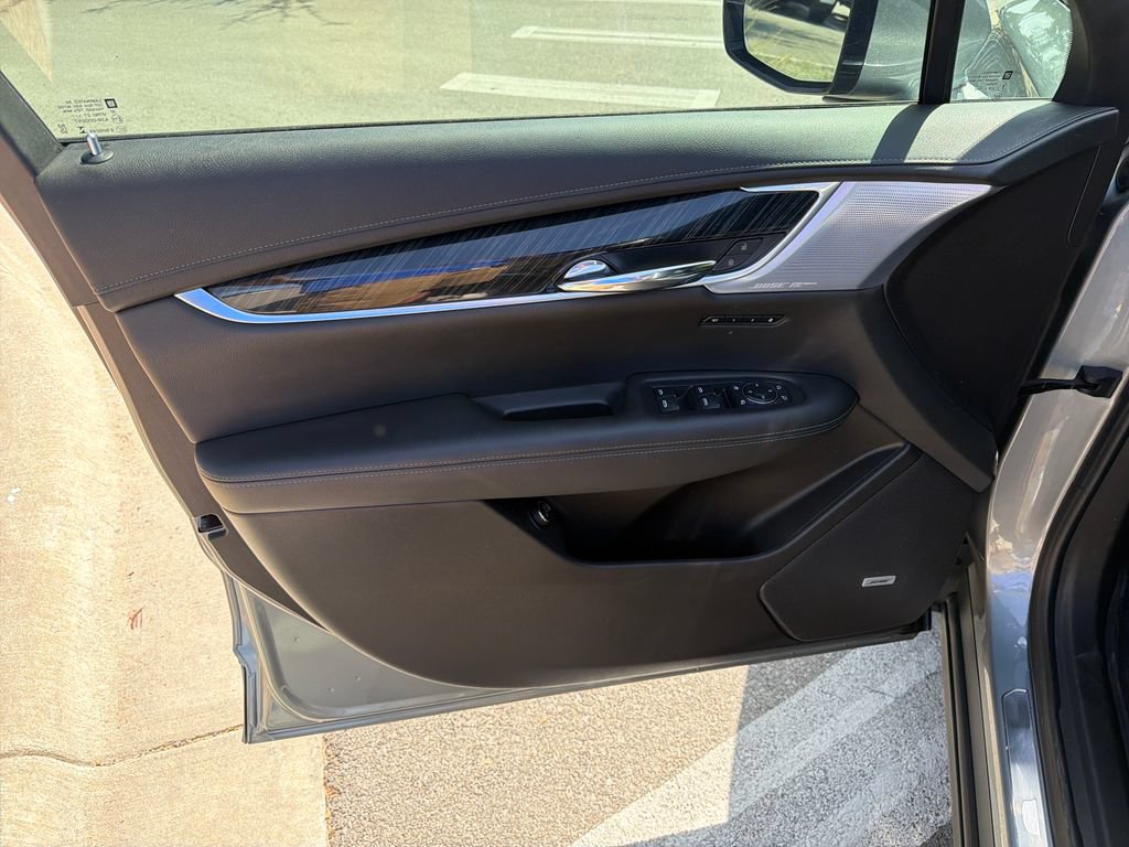 Certified 2023 Cadillac XT6 Premium Luxury w/ Technology Package FWD image 20