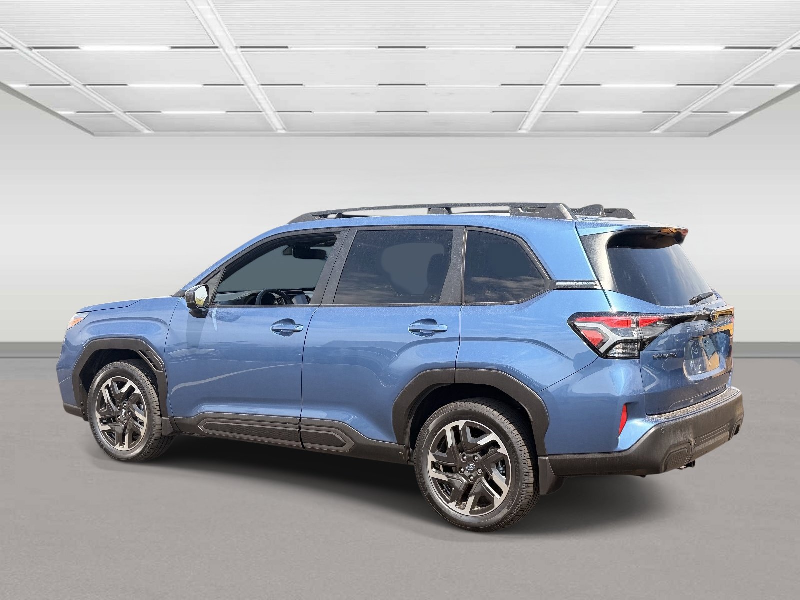 Used 2025 Subaru Forester Limited w/ Popular Package #2 AWD/4WD image 3