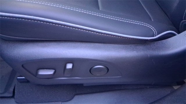 Used 2025 Chevrolet Silverado EV LT image 27