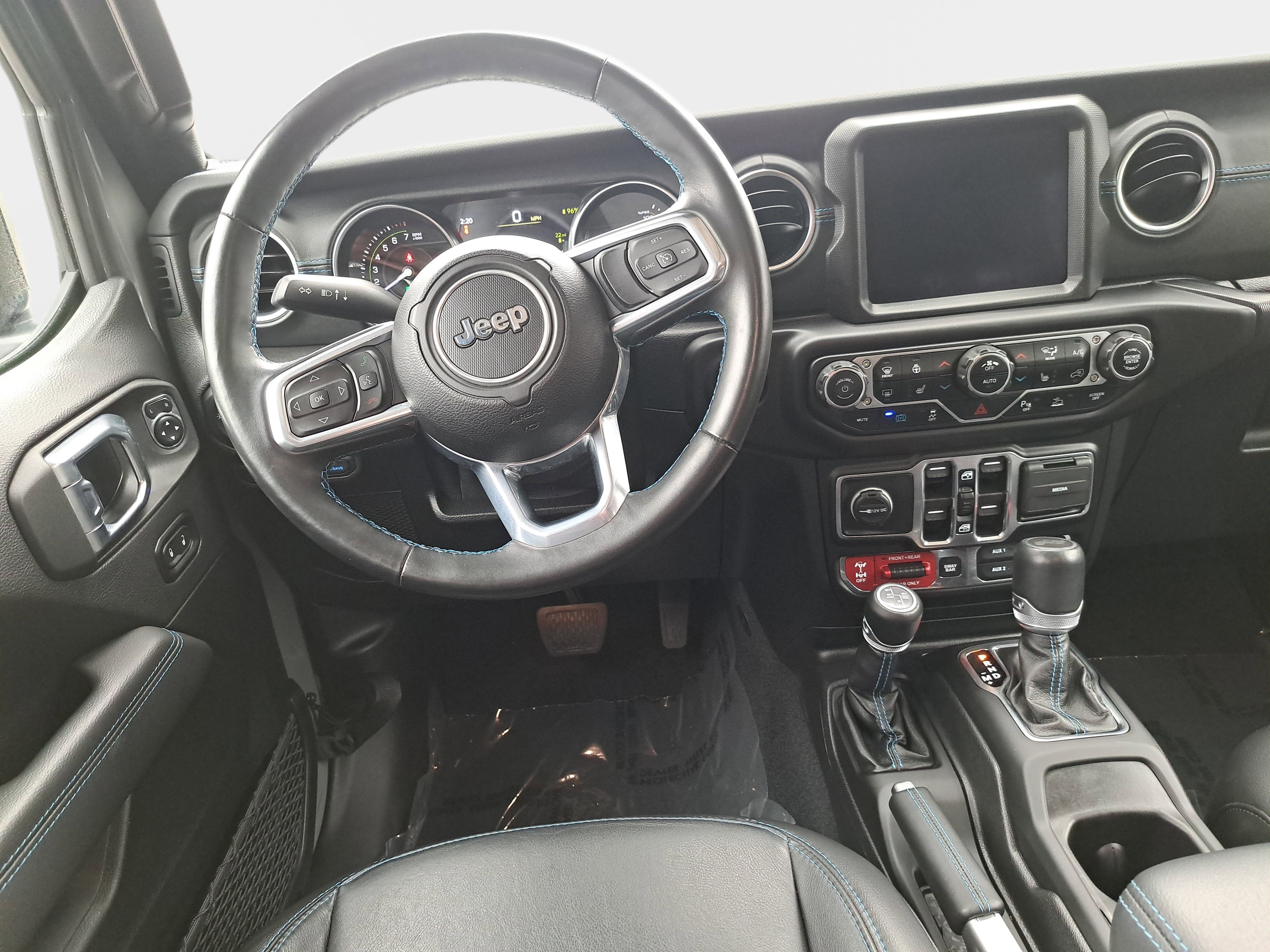 Used 2021 Jeep Wrangler Unlimited Rubicon 4xe w/ Steel Bumper Group image 16