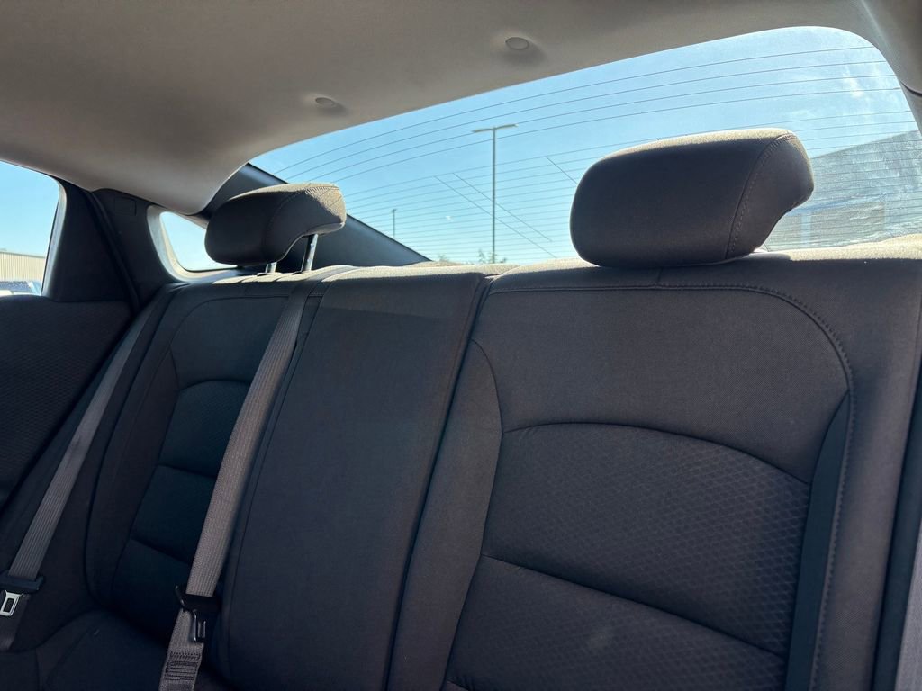 Used 2025 Chevrolet Malibu RS image 30