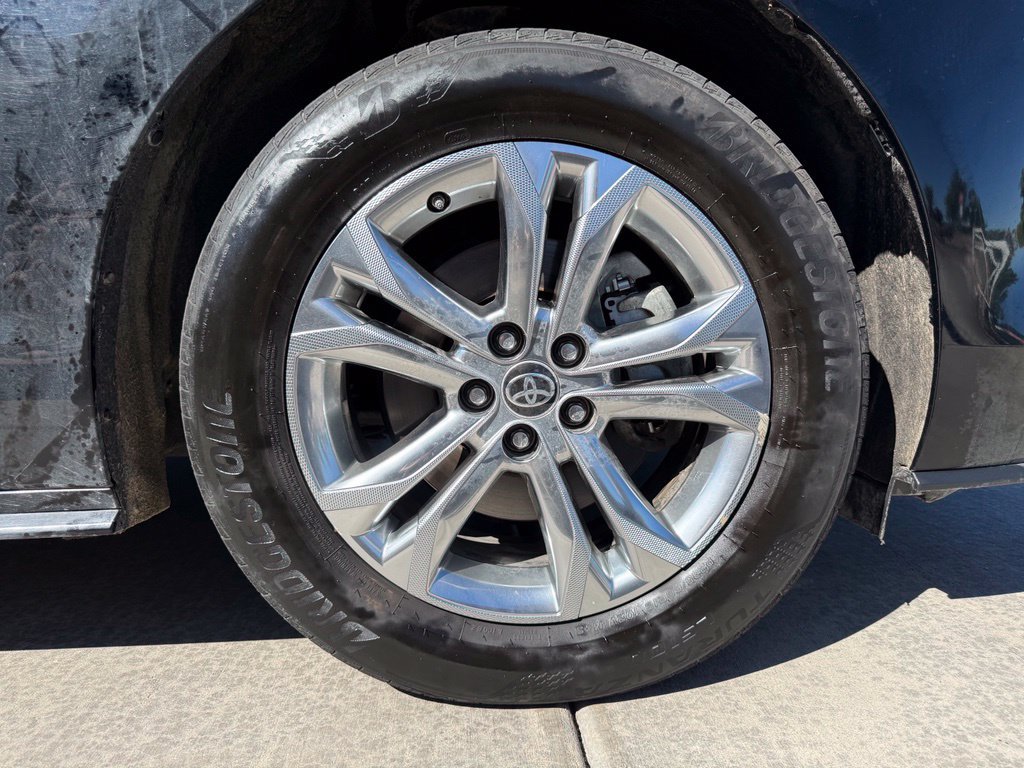 Used 2022 Toyota Sienna Platinum AWD/4WD image 33