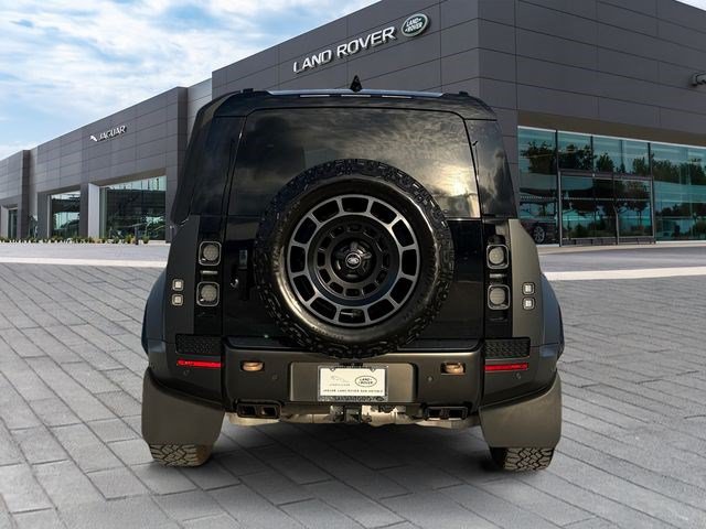 Used 2025 Land Rover Defender 110 AWD/4WD image 4