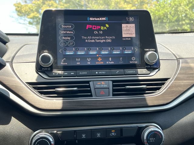 Used 2024 Nissan Altima 2.5 SV FWD image 19