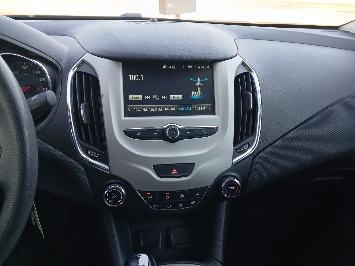Used 2017 Chevrolet Cruze LS FWD image 25
