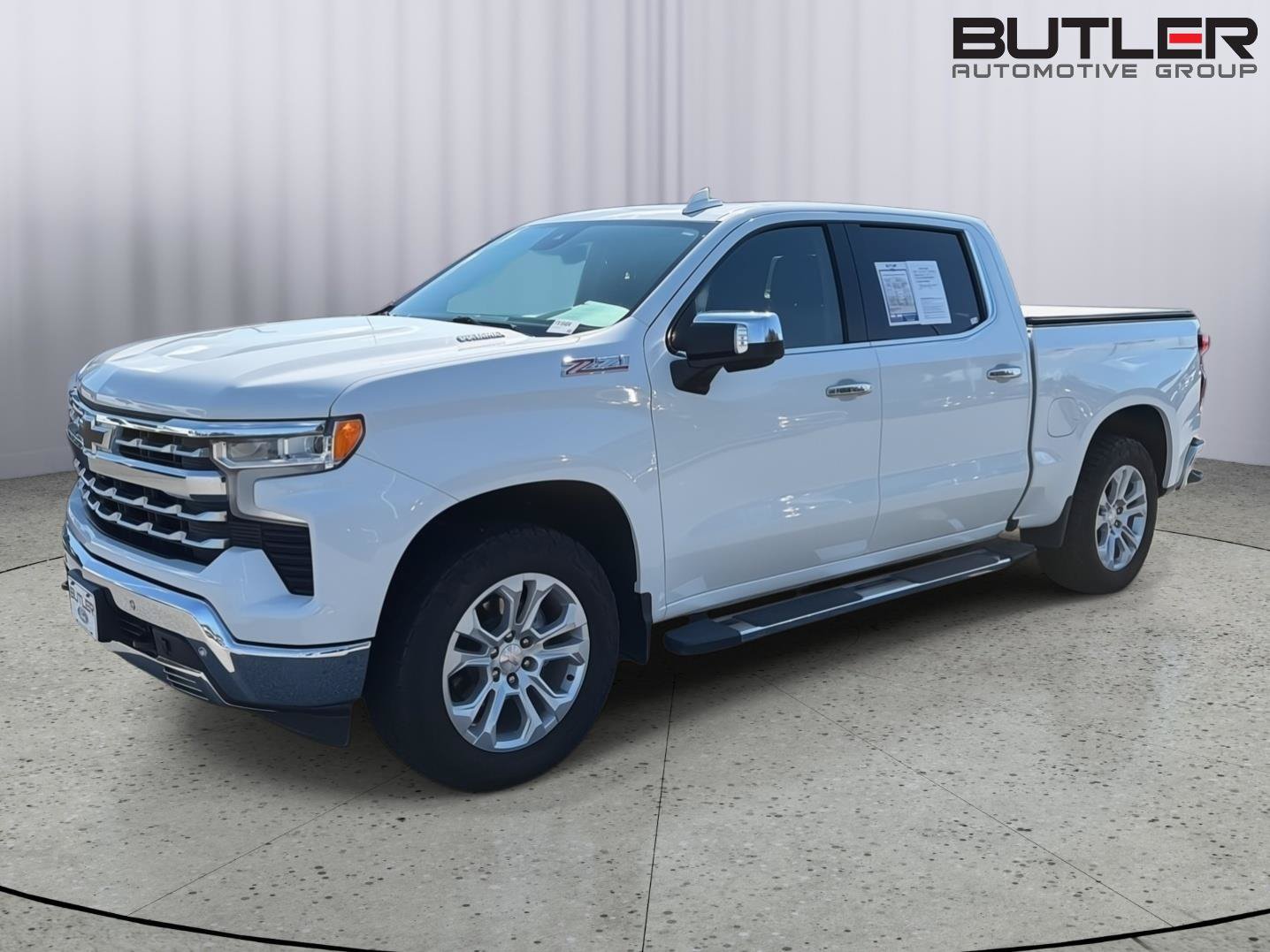 Used 2023 Chevrolet Silverado 1500 LTZ AWD/4WD image 1