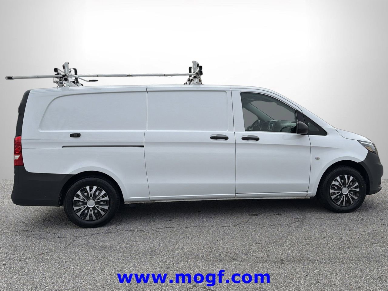 Used 2023 Mercedes-Benz Metris image 23