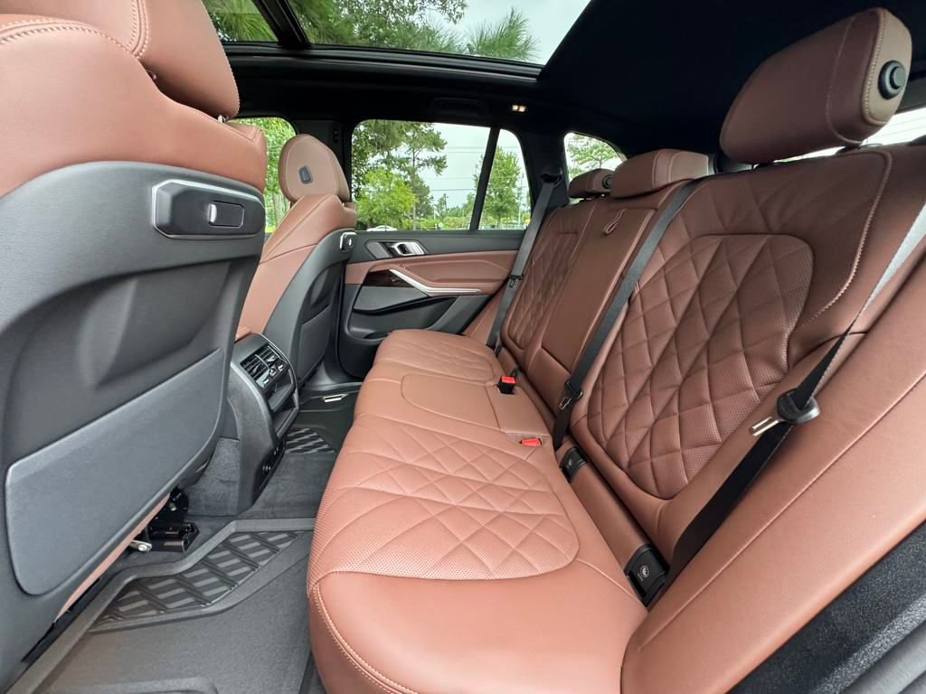 Used 2026 BMW X5 xDrive40i w/ Premium Package image 14