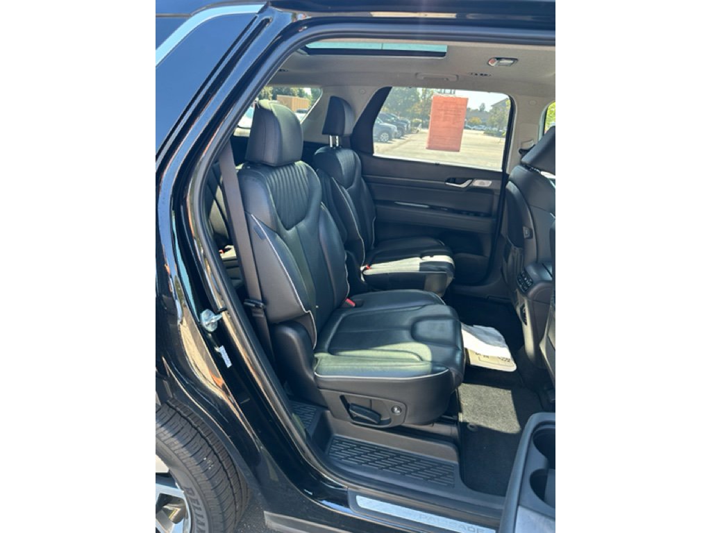 Used 2023 Hyundai Palisade Limited w/ Cargo Package image 27