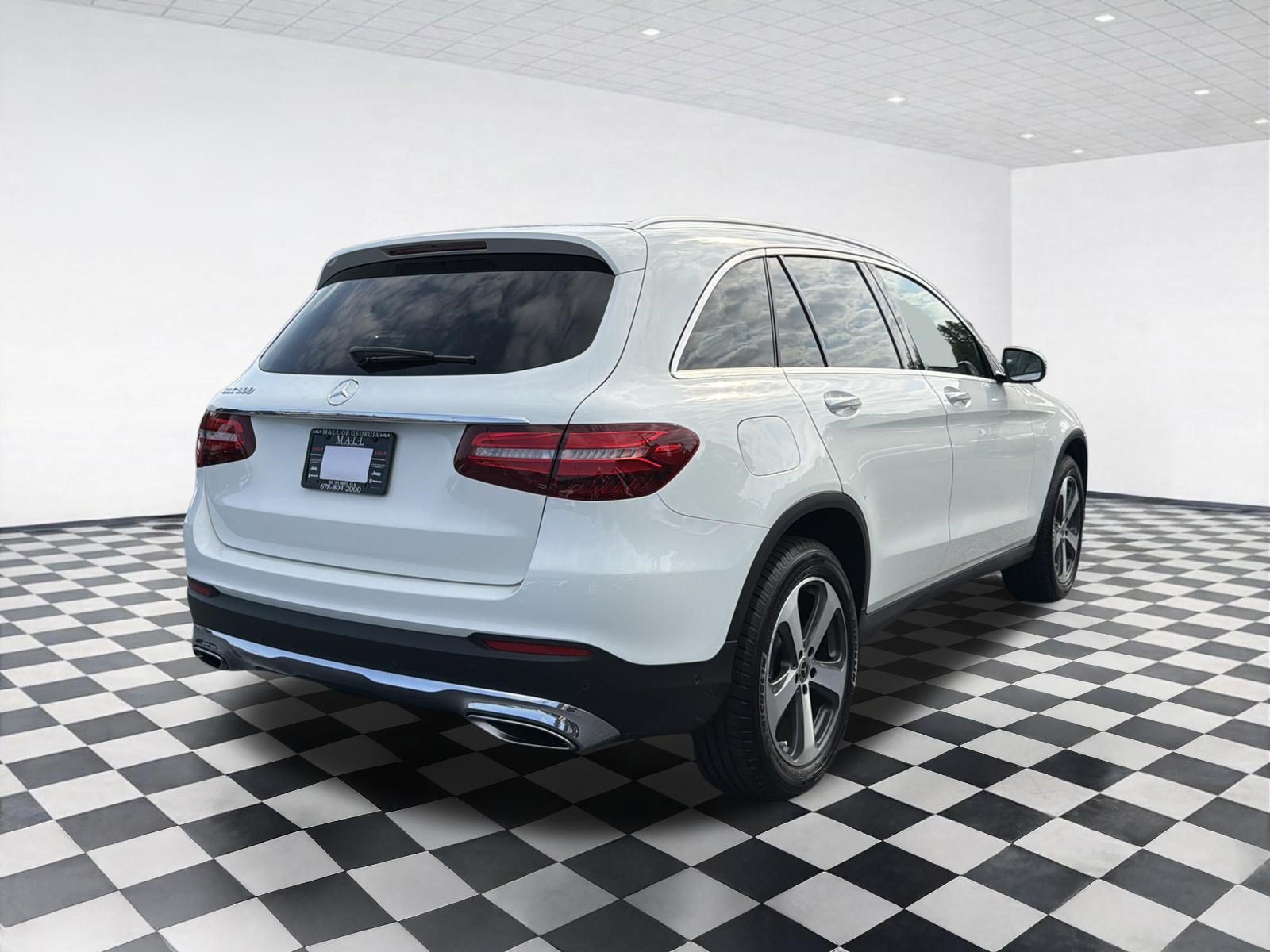 Used 2019 Mercedes-Benz GLC 300 image 4